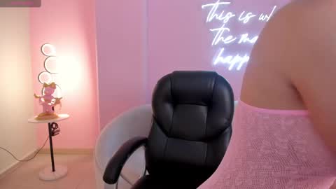Snapshot of morganhicks chatting on 19, 2, 2025 Morgan Hicks online show from 19, 2, 2025