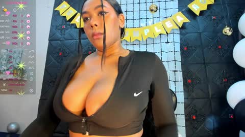 Snapshot of morochaa_fire chatting on 1, 1, 2025 Morocha online show from 1, 1, 2025