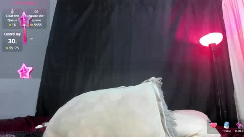 Snapshot of morochaa_fire chatting on 2, 11, 2025 Morocha online show from 2, 11, 2025