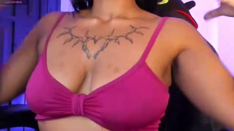 Snapshot of morticia_420 chatting on 18, 6, 2026 morticia_420 online show from 18, 6, 2026
