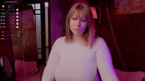 Snapshot of morvelyn chatting on 22, 10, 2025 morvelyn online show from 22, 10, 2025