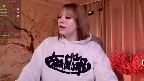 Snapshot of morvelyn chatting on 27, 11, 2025 morvelyn online show from 27, 11, 2025