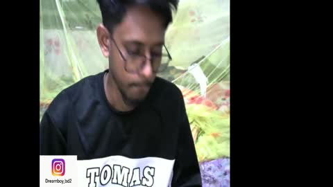 Snapshot of moso999 chatting on 30, 11, 2025 moso999 online show from 30, 11, 2025