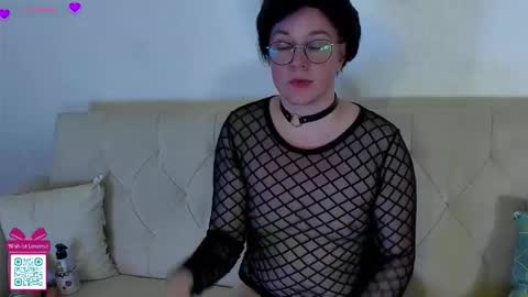 Snapshot of mossprince chatting on 11, 9, 2025 Cernos online show from 11, 9, 2025