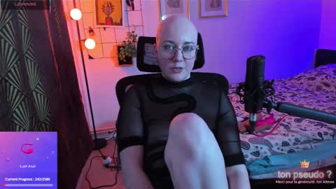 Snapshot of mossprince chatting on 4, 11, 2025 Cernos online show from 4, 11, 2025