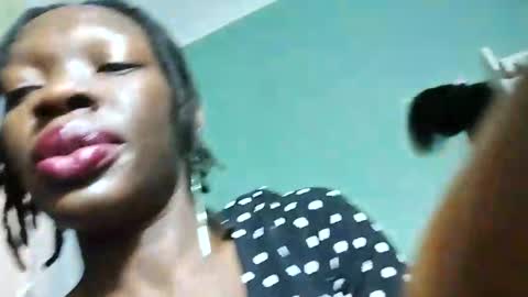 Snapshot of mouthymiss chatting on 6, 3, 2025 Mouthymiss online show from 6, 3, 2025