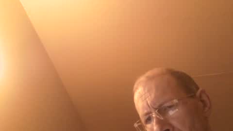 Snapshot of moviem1978 chatting on 29, 12, 2024 Frederik online show from 29, 12, 2024