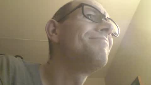 Snapshot of moviem1978 chatting on 28, 9, 2025 Frederik online show from 28, 9, 2025