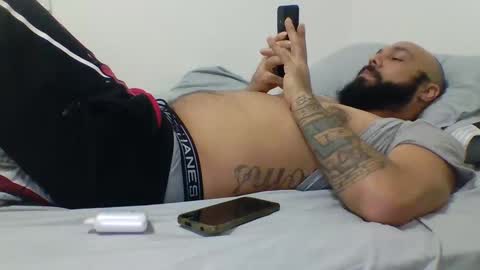 Snapshot of mr8plus chatting on 4, 1, 2025 Mr8 online show from 4, 1, 2025
