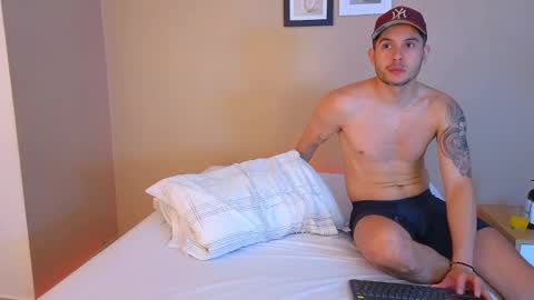 Snapshot of mr_danni_ chatting on 4, 3, 2025 Danny Aleja online show from 4, 3, 2025