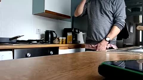 mr_i_ online show from 1, 2, 2025