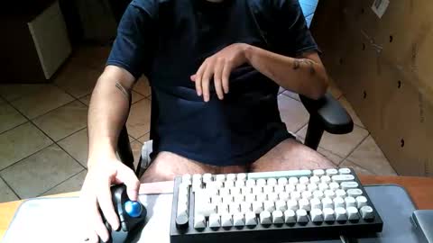 Snapshot of mr_kaa chatting on 12, 10, 2025 mr_kaa online show from 12, 10, 2025