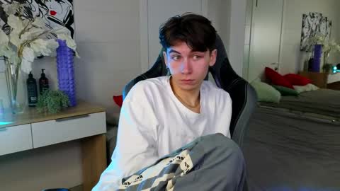 Kris online show from 8, 2, 2025