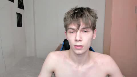 Snapshot of mr_makentoshi chatting on 12, 3, 2025 Makentoshi online show from 12, 3, 2025