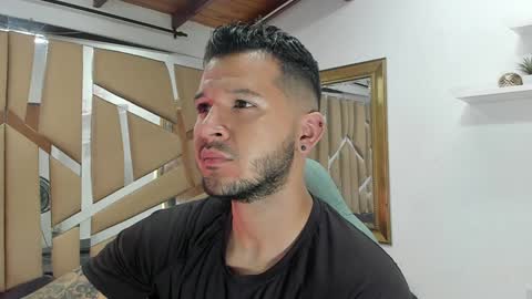 MIKEE online show from 4, 2, 2025