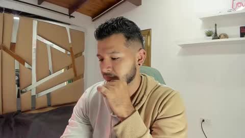 MIKEE online show from 9, 3, 2025