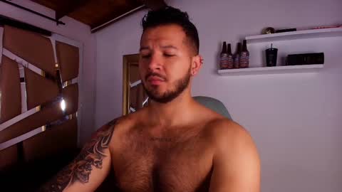 MIKEE online show from 9, 10, 2025