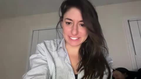 Snapshot of mr_mrs_glitter chatting on 15, 2, 2026 Mr Mrs Glitter online show from 15, 2, 2026