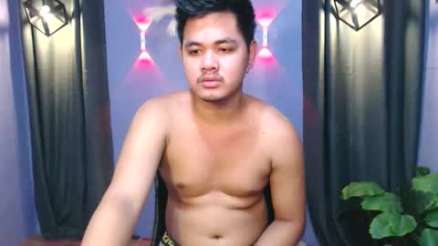 Snapshot of mr_olivercummerx chatting on 10, 10, 2025 mr_olivercummerx online show from 10, 10, 2025
