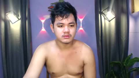 Snapshot of mr_olivercummerx chatting on 13, 10, 2025 mr_olivercummerx online show from 13, 10, 2025