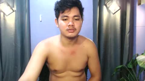 Snapshot of mr_olivercummerx chatting on 22, 10, 2025 mr_olivercummerx online show from 22, 10, 2025