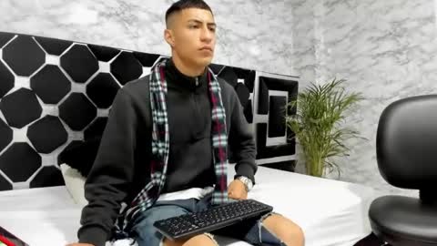 Mr Porn  online show from 14, 4, 2026
