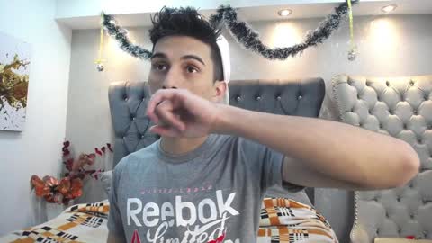 Snapshot of mr_williseo chatting on 2, 1, 2025 williseo online show from 2, 1, 2025