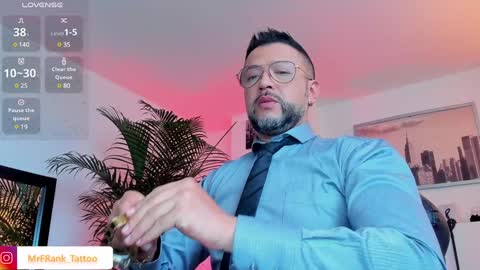 Snapshot of mrfrank_tattoo chatting on 3, 12, 2024 MrFrank. online show from 3, 12, 2024