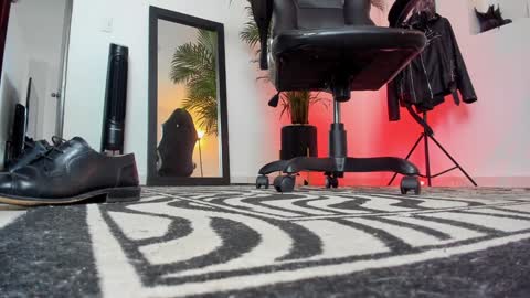 Snapshot of mrfrank_tattoo chatting on 3, 12, 2024 MrFrank. online show from 3, 12, 2024