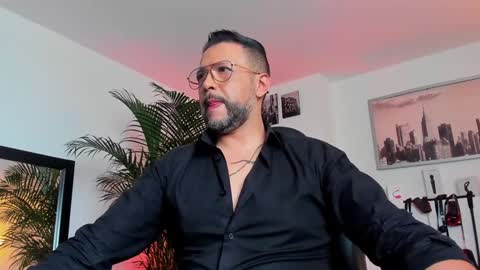 Snapshot of mrfrank_tattoo chatting on 7, 12, 2024 MrFrank. online show from 7, 12, 2024