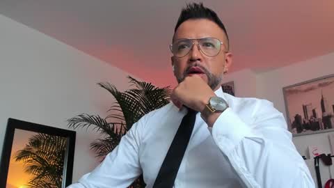 Snapshot of mrfrank_tattoo chatting on 19, 12, 2024 MrFrank. online show from 19, 12, 2024