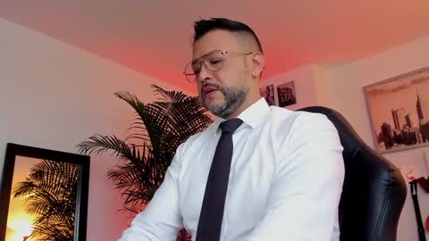 Snapshot of mrfrank_tattoo chatting on 23, 12, 2024 MrFrank. online show from 23, 12, 2024