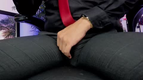 Snapshot of mrfrank_tattoo chatting on 24, 12, 2024 MrFrank. online show from 24, 12, 2024