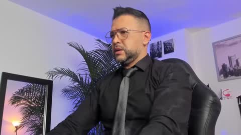 Snapshot of mrfrank_tattoo chatting on 7, 1, 2025 MrFrank. online show from 7, 1, 2025