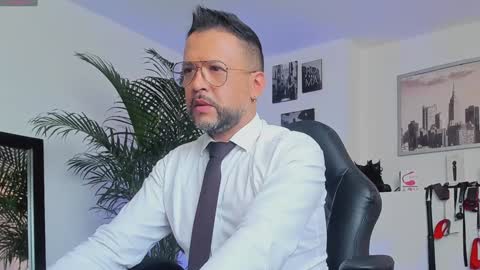 Snapshot of mrfrank_tattoo chatting on 11, 1, 2025 MrFrank. online show from 11, 1, 2025