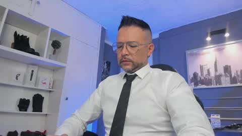 Snapshot of mrfrank_tattoo chatting on 12, 3, 2025 MrFrank. online show from 12, 3, 2025