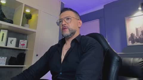 Snapshot of mrfrank_tattoo chatting on 1, 12, 2025 MrFrank. online show from 1, 12, 2025