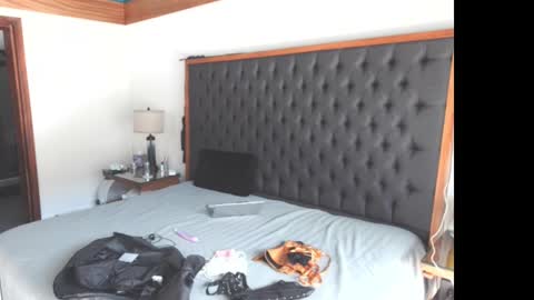 Snapshot of mrfuntime4you chatting on 25, 2, 2025 MrFunTimeforYou online show from 25, 2, 2025