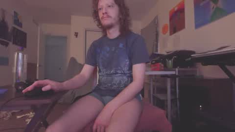 Snapshot of mrgoldtouch chatting on 13, 5, 2026 Ian online show from 13, 5, 2026
