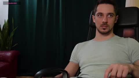 Snapshot of mrgreeneyes01 chatting on 11, 2, 2025 juan luis online show from 11, 2, 2025