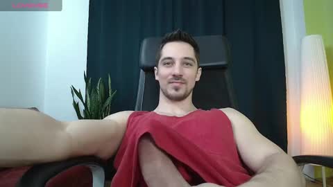 Snapshot of mrgreeneyes01 chatting on 20, 2, 2025 juan luis online show from 20, 2, 2025
