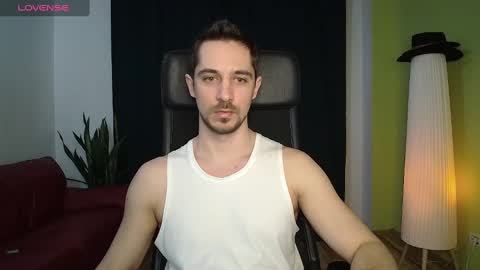 Snapshot of mrgreeneyes01 chatting on 25, 2, 2025 juan luis online show from 25, 2, 2025