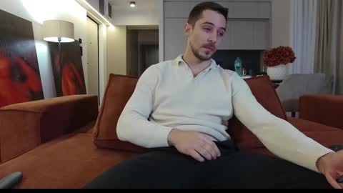 Snapshot of mrgreeneyes01 chatting on 4, 12, 2025 juan luis online show from 4, 12, 2025