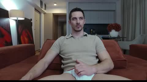 Snapshot of mrgreeneyes01 chatting on 19, 12, 2025 juan luis online show from 19, 12, 2025