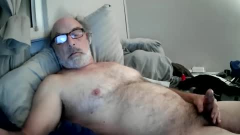 Snapshot of mrjames59 chatting on 4, 1, 2025 mrjames59 online show from 4, 1, 2025