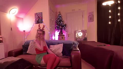 Snapshot of mrjandmrsj2014 chatting on 3, 12, 2024 Mr Mrs J online show from 3, 12, 2024