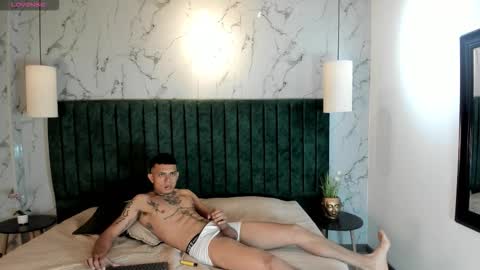 Snapshot of mrjustin_ chatting on 12, 9, 2025 mrjustin_ online show from 12, 9, 2025