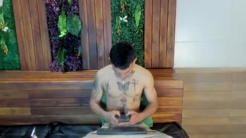 Snapshot of mrjustin_ chatting on 15, 9, 2025 mrjustin_ online show from 15, 9, 2025