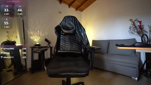 Luis    Instagram   online show from 7, 2, 2025