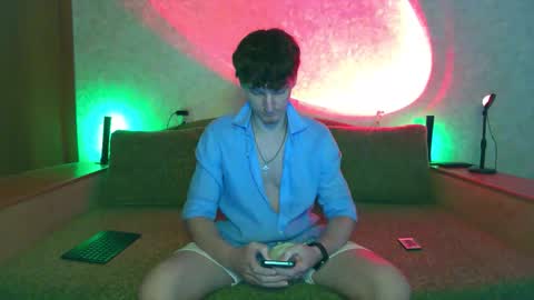 Snapshot of mrlovevanders chatting on 19, 12, 2025 mrlovevanders online show from 19, 12, 2025